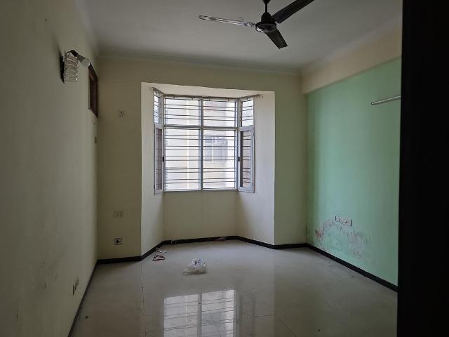 3.5 BHK Apartment in Indirapuram for rent Ghaziabad. The reference number is 20389820
