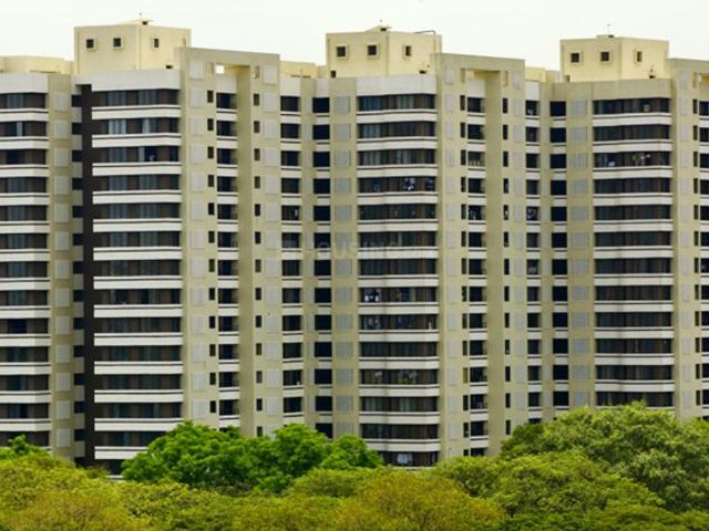 3.5 BHK Apartment in Kandivali East for resale Mumbai. The reference number is 20638524