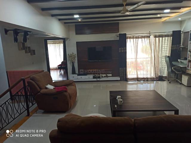 3.5 BHK Apartment in Kharadi for rent Pune. The reference number is 19203464