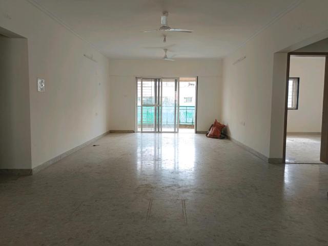 3.5 BHK Apartment in Magarpatta City for rent Pune. The reference number is 20918614