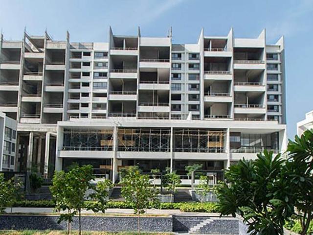 3.5 BHK Apartment in Mohammed Wadi for resale Pune. The reference number is 20085740