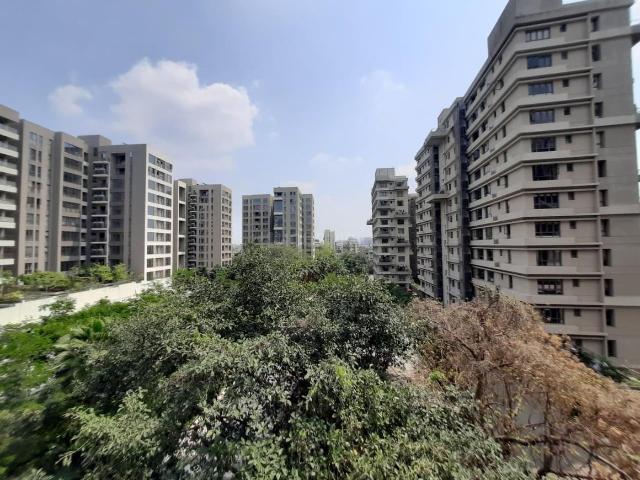 3.5 BHK Apartment in New Alipore for resale Kolkata. The reference number is 20904828