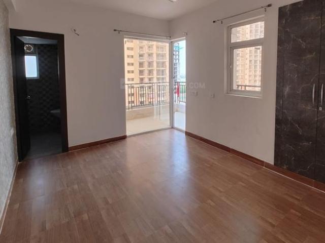 3.5 BHK Apartment in Noida Extension for rent Greater Noida. The reference number is 18276351