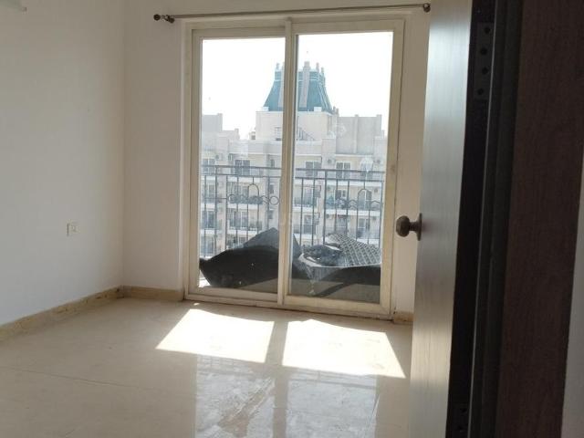 3.5 BHK Apartment in Noida Extension for rent Greater Noida. The reference number is 19764568