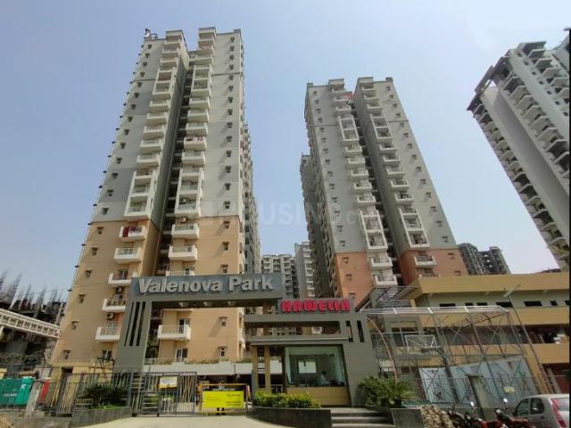 3.5 BHK Apartment in Noida Extension for resale Greater Noida. The reference number is 20628745