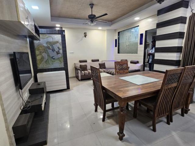 3.5 BHK Apartment in Old Palasia for rent Indore. The reference number is 19357051