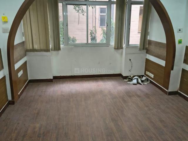 3.5 BHK Apartment in Safdarjung Enclave for resale New Delhi. The reference number is 20699115