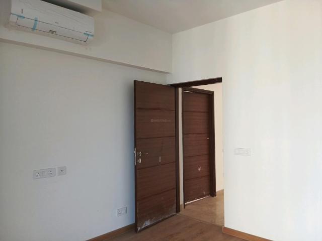 3.5 BHK Apartment in Sector 106 for rent Gurgaon. The reference number is 19569951