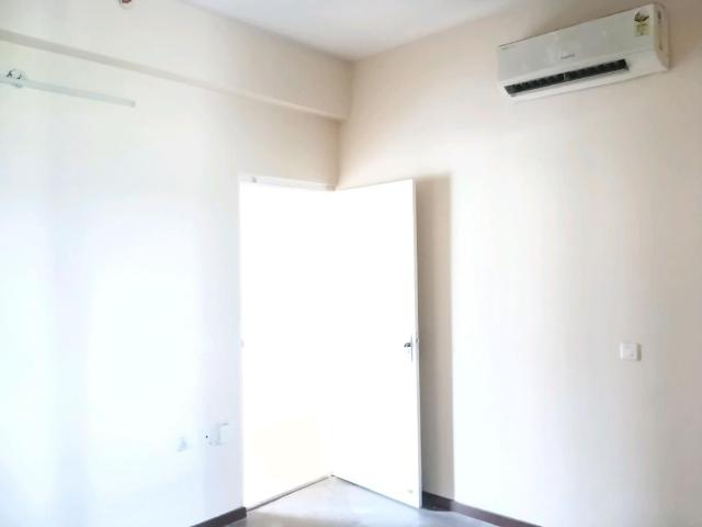 3.5 BHK Apartment in Sector 106 for rent Gurgaon. The reference number is 20016669