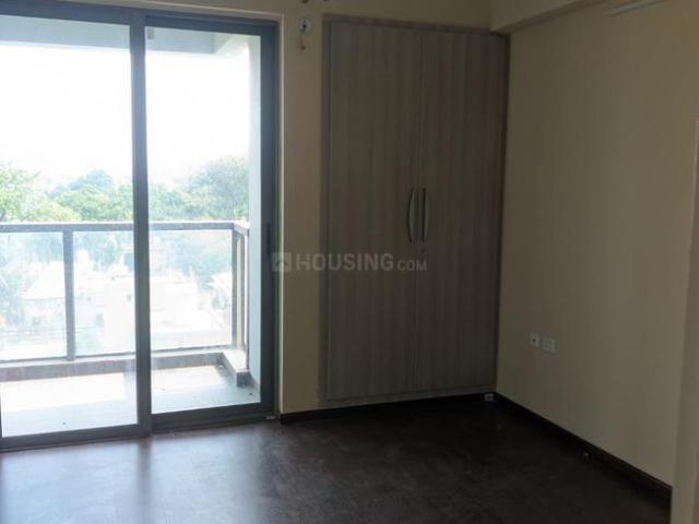 3.5 BHK Apartment in Sector 106 for resale Gurgaon. The reference number is 18059885