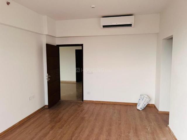 3.5 BHK Apartment in Sector 106 for resale Gurgaon. The reference number is 20759631