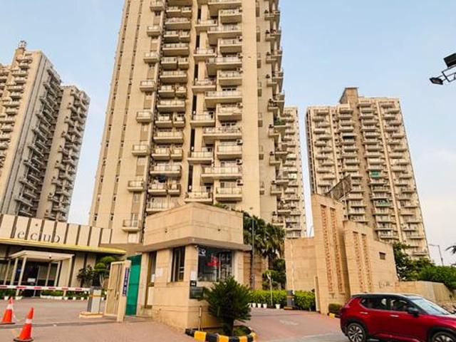 3.5 BHK Apartment in Sector 102 for rent Gurgaon. The reference number is 19394112