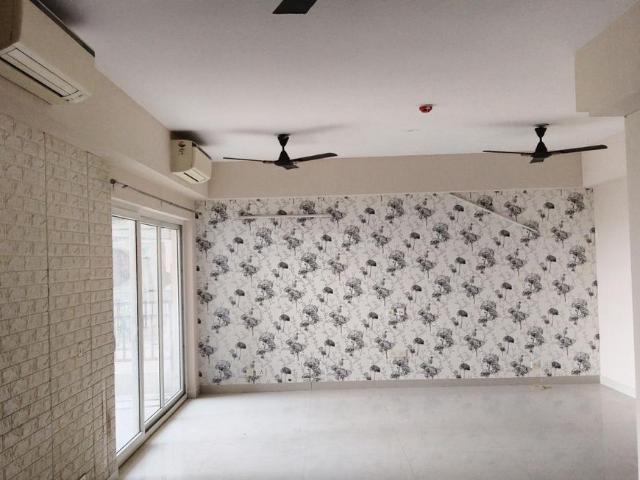 3.5 BHK Apartment in Sector 102 for rent Gurgaon. The reference number is 20469181