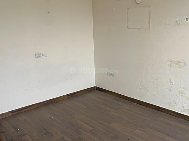 3.5 BHK Apartment in Sector 102 for resale Gurgaon. The reference number is 18830775