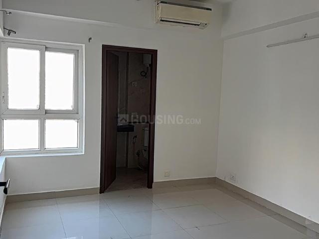 3.5 BHK Apartment in Sector 102 for resale Gurgaon. The reference number is 19475170