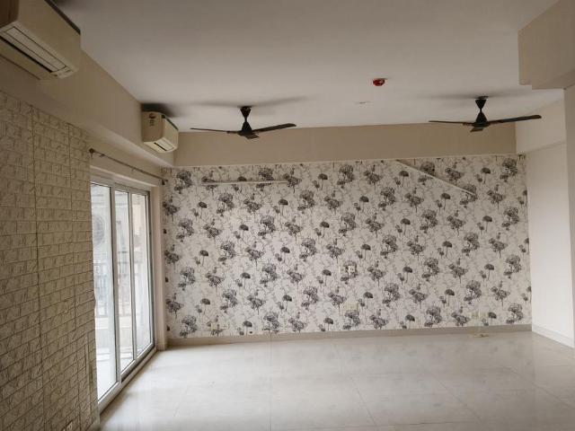3.5 BHK Apartment in Sector 102 for resale Gurgaon. The reference number is 20473069