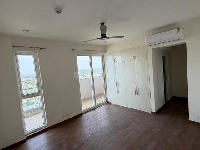 3.5 BHK Apartment in Sector 102 for resale Gurgaon. The reference number is 20929354