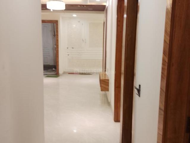 3.5 BHK Apartment in Sector 102 for resale Noida. The reference number is 19544295