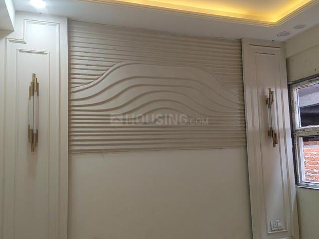 3.5 BHK Apartment in Sector 102 for resale Noida. The reference number is 20687940