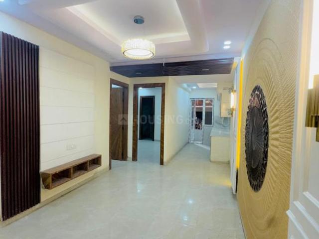3.5 BHK Apartment in Sector 102 for resale Noida. The reference number is 20739158