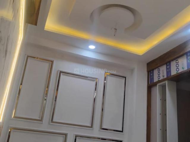 3.5 BHK Apartment in Sector 102 for resale Noida. The reference number is 20323944