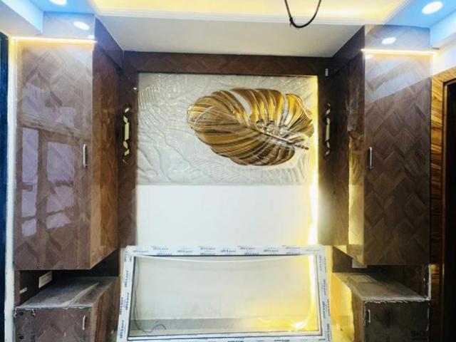 3.5 BHK Apartment in Sector 102 for resale Noida. The reference number is 20367439