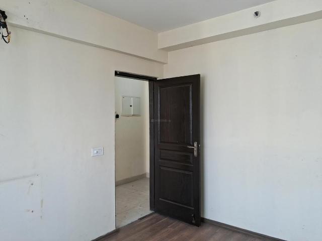 3.5 BHK Apartment in Sector 110 for rent Noida. The reference number is 20456736