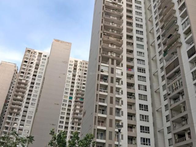 3.5 BHK Apartment in Sector 110 for rent Noida. The reference number is 20477707