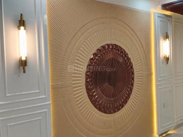 3.5 BHK Apartment in Sector 104 for resale Noida. The reference number is 19951184
