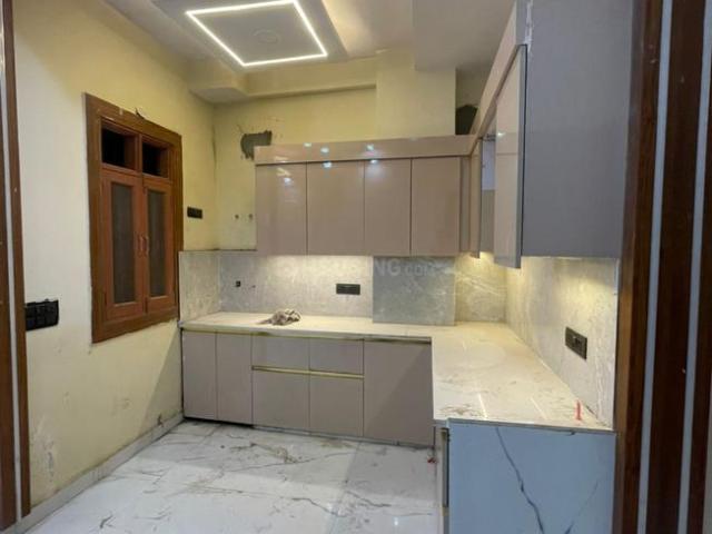 3.5 BHK Apartment in Sector 110 for resale Noida. The reference number is 19983921