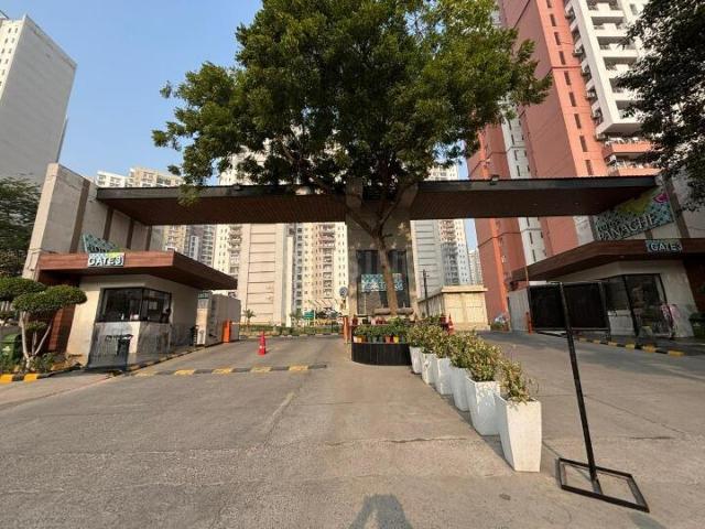 3.5 BHK Apartment in Sector 110 for resale Noida. The reference number is 20376351