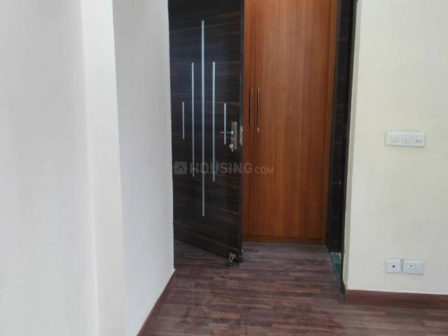 3.5 BHK Apartment in Sector 133 for rent Noida. The reference number is 20648155