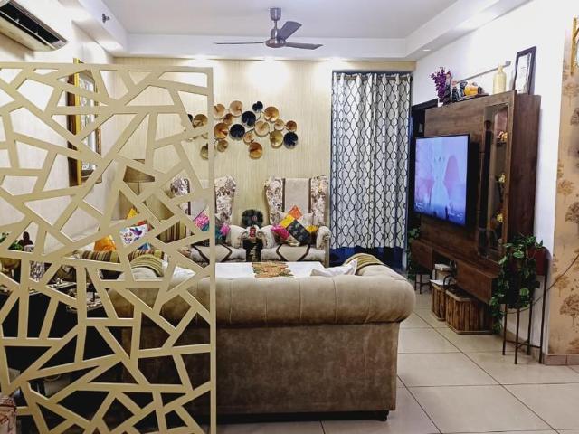3.5 BHK Apartment in Sector 143 for resale Noida. The reference number is 20608243