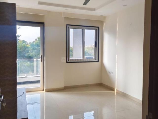 3.5 BHK Apartment in Sector 22 Dwarka for rent New Delhi. The reference number is 20743682