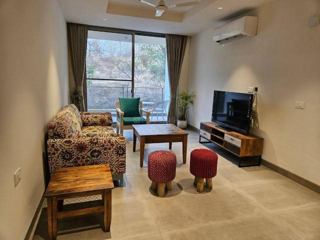 3.5 BHK Apartment in Sector 23 for rent Gurgaon. The reference number is 20163160