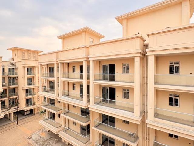 3.5 BHK Apartment in Sector 37D for rent Gurgaon. The reference number is 19855653