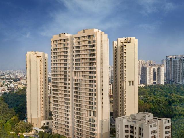 3.5 BHK Apartment in Sector 45 for resale Noida. The reference number is 19134757