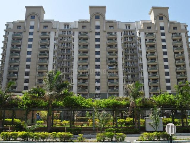 3.5 BHK Apartment in Sector 48 for rent Gurgaon. The reference number is 20742445