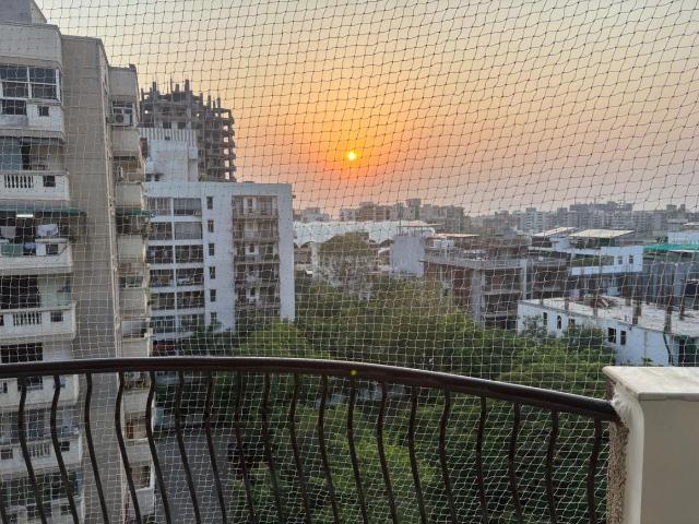 3.5 BHK Apartment in Sector 55 for rent Gurgaon. The reference number is 20411402