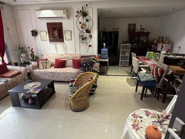 3.5 BHK Apartment in Sector 56 for rent Gurgaon. The reference number is 20423255