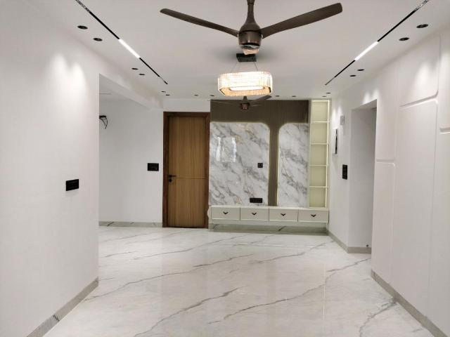 3 BHK Apartment in Sector 5 Dwarka for resale New Delhi. The reference number is 19861033