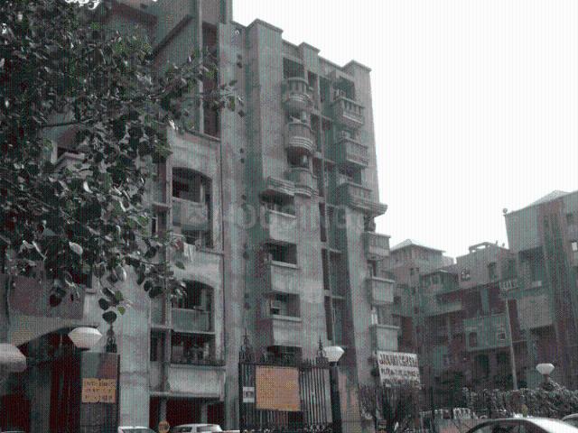 3.5 BHK Apartment in Sector 5 Dwarka for resale New Delhi. The reference number is 19902366