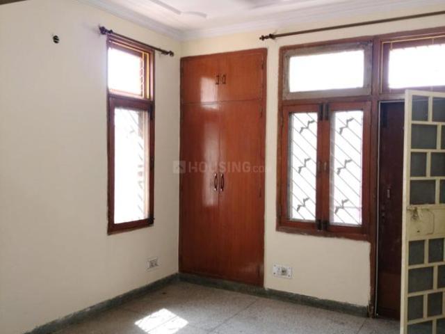 3 BHK Apartment in Sector 5 Dwarka for resale New Delhi. The reference number is 20193302