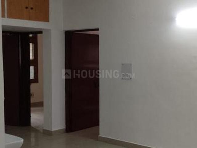 3.5 BHK Apartment in Sector 62 for rent Noida. The reference number is 19744557