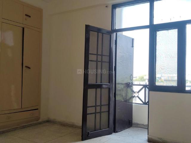 3.5 BHK Apartment in Sector 62 for rent Noida. The reference number is 20408608