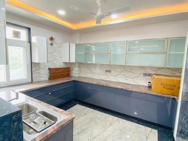 3 BHK Apartment in Sector 6 Dwarka for resale New Delhi. The reference number is 20803248