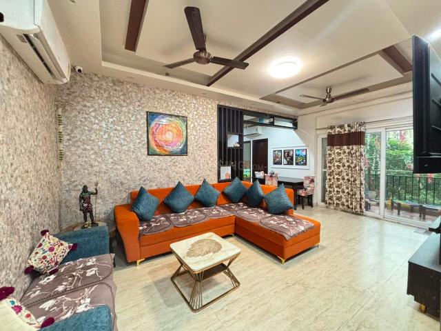 3.5 BHK Apartment in Sector 75 for resale Noida. The reference number is 20918481