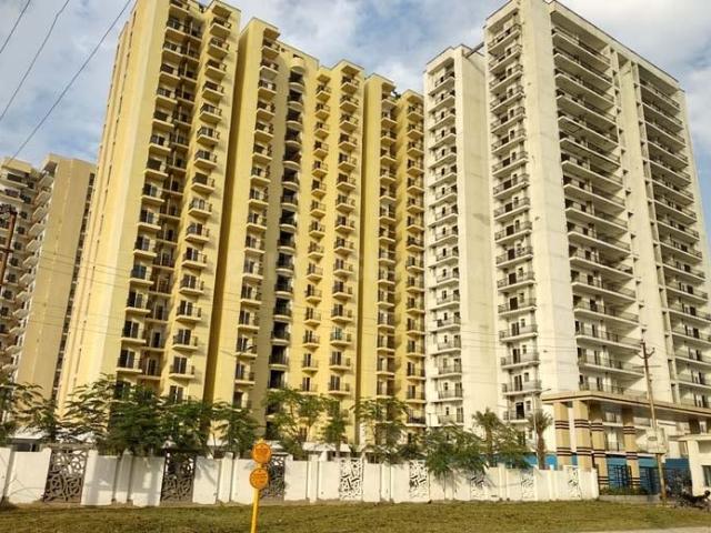 3.5 BHK Apartment in Sector 75 for resale Noida. The reference number is 20919848