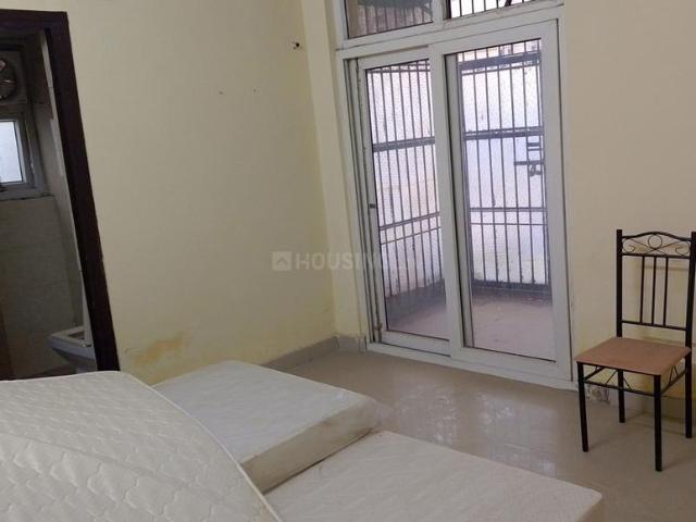 3.5 BHK Apartment in Sector 76 for rent Noida. The reference number is 19774194