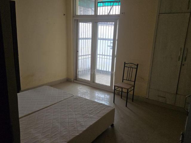3.5 BHK Apartment in Sector 76 for rent Noida. The reference number is 19907321